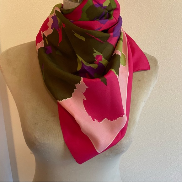 Modern floral scarf pink green good condition - Picture 2 of 3